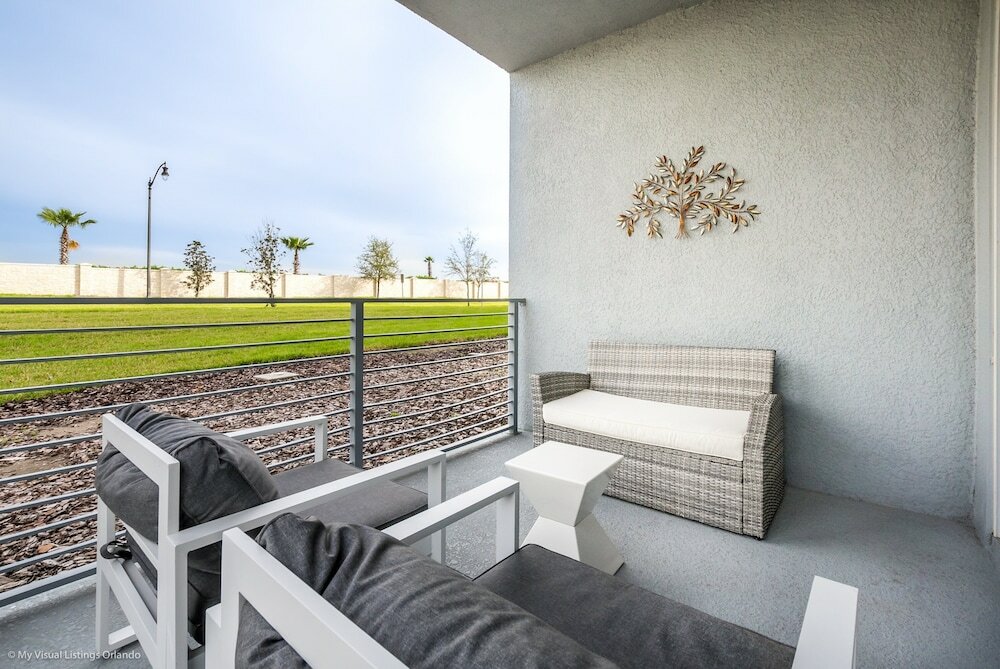 Фото Beautiful 3 Bdrm 2 Bath Condo