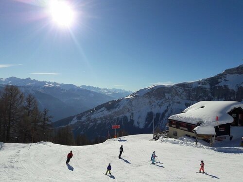 Внешний вид отеля Hotel Arkanum в Сальгеше, фото 5