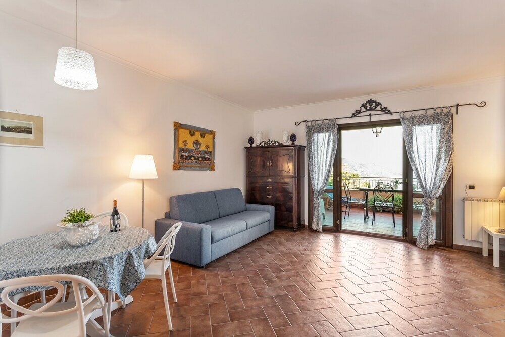 Фото Fontana Vecchia Experience - Parking and Seaview