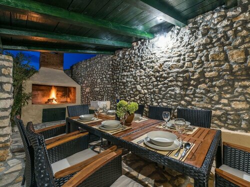 Гостиница Pet-friendly Holiday Home in Sukošan with Hot Tub