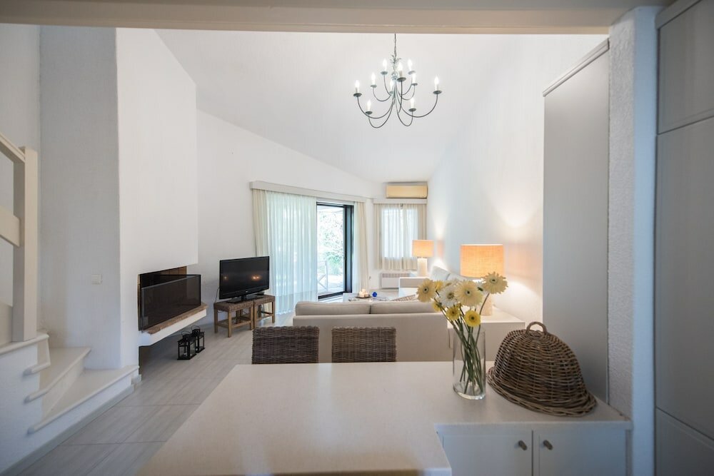 Фото Villa Armonia by halu! Villas