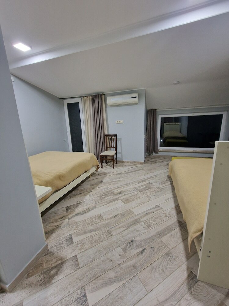 Фото Гостевой дом Holiday House Green Cape Batumi