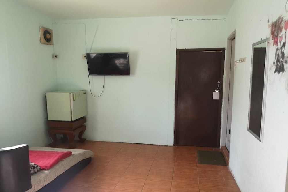 Фото Oyo 1063 Kingfha Resort