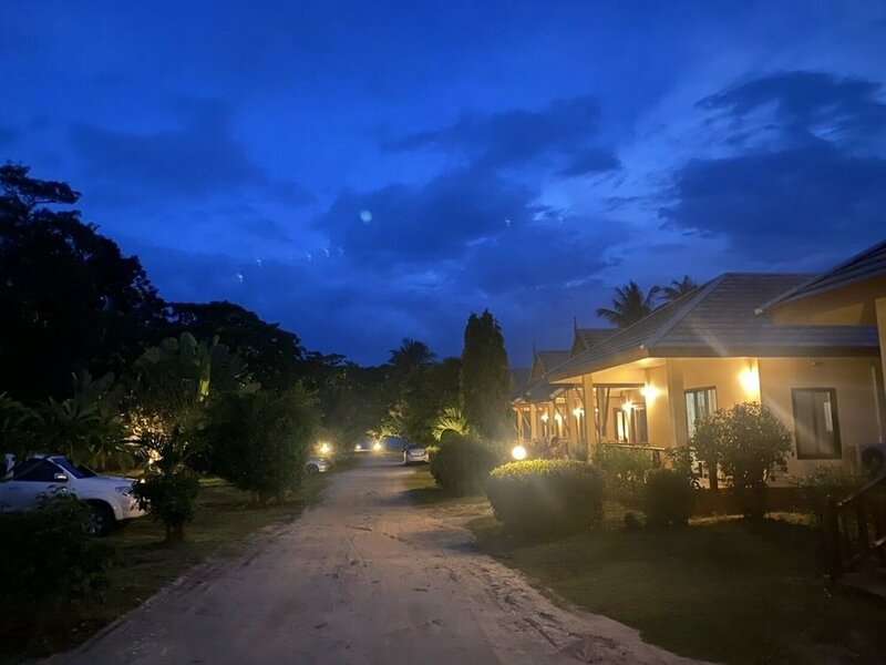 Гостиница Chaithalay Khanom Resort