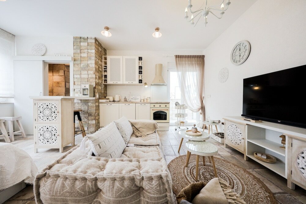 Фото Ika Boutique Luxury Apartments