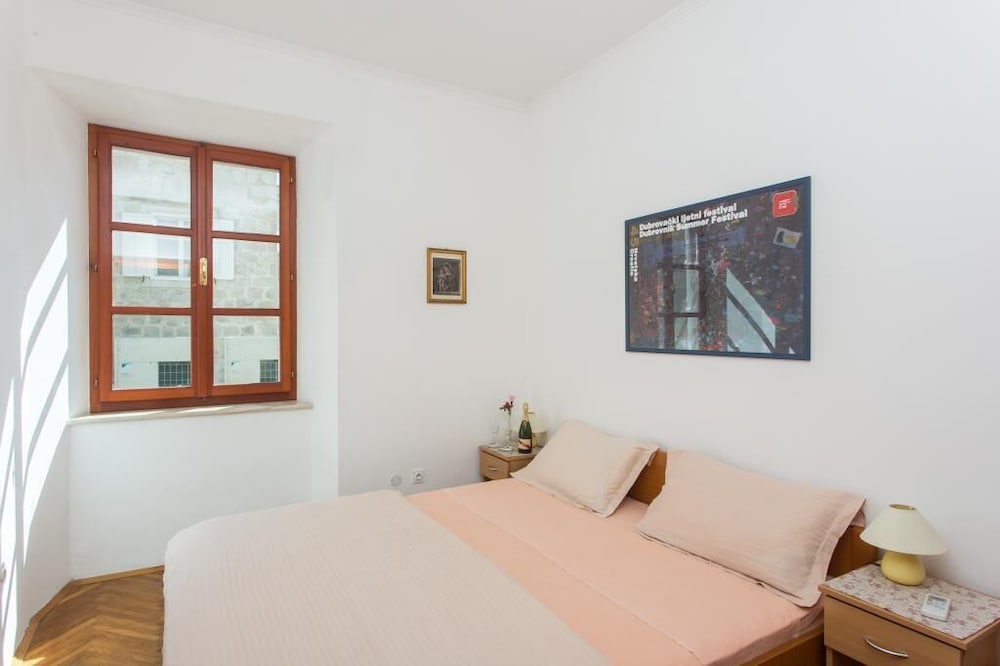 Фото Rooms Lovrijenac