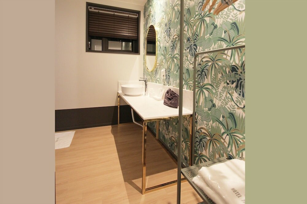 Фото Seven Bricks Hotel