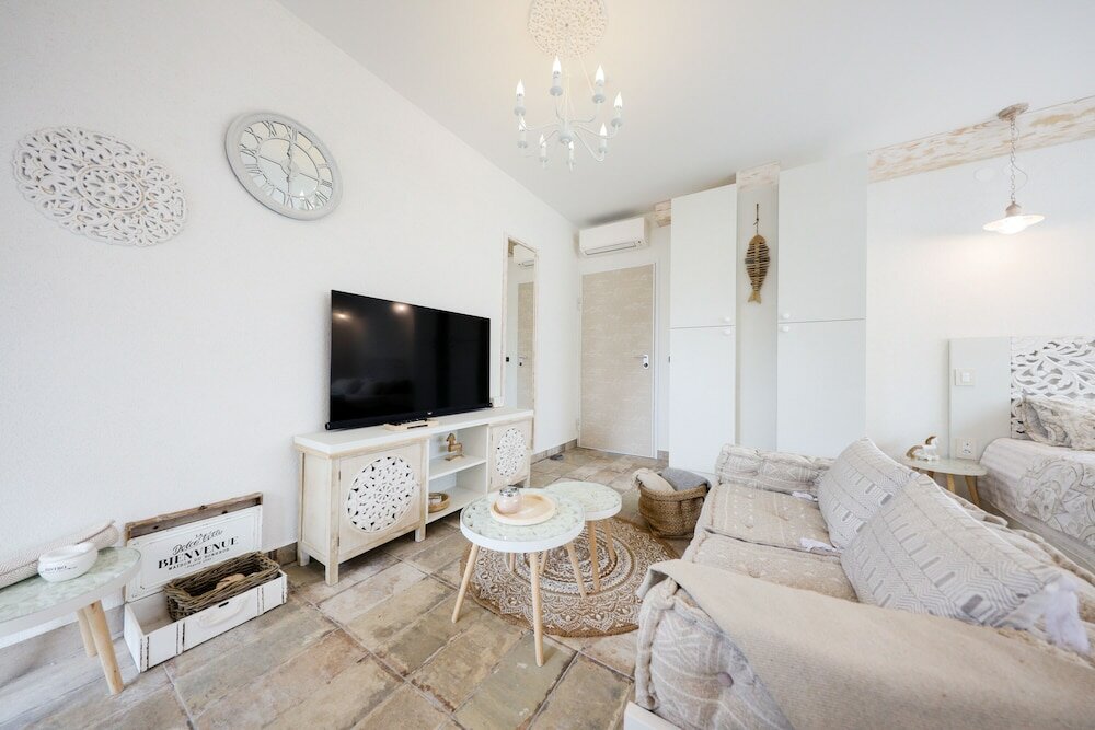 Фото Ika Boutique Luxury Apartments