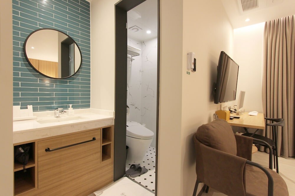 Фото Seven Bricks Hotel