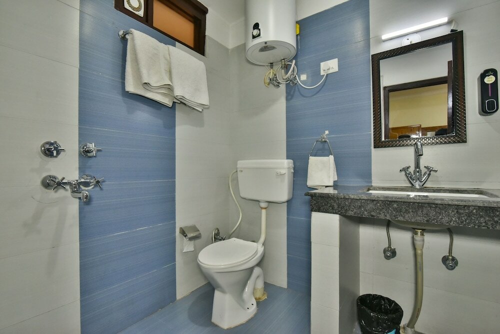 Фото The Posh hotel