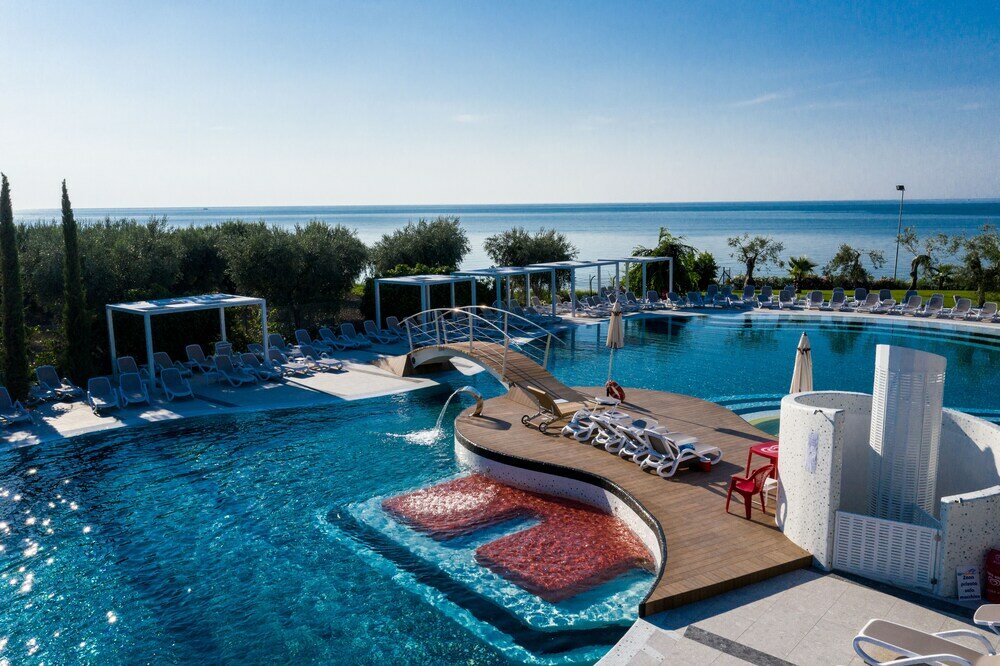 Фото Villaggio Turistico Baia Del Monaco