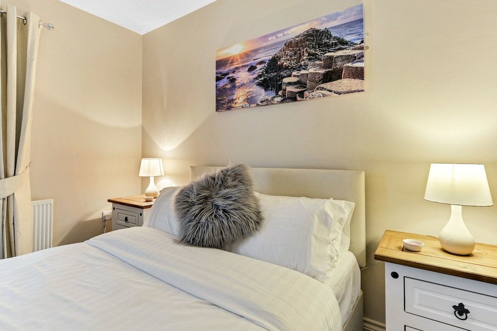 Фото The Ship's Key Aparthotel