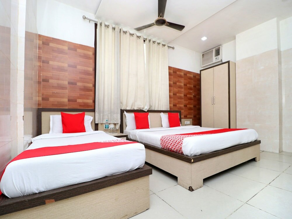 Фото Oyo 23357 Raj Tirath Niwas