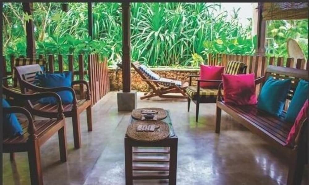 Фото Whispering Ocean