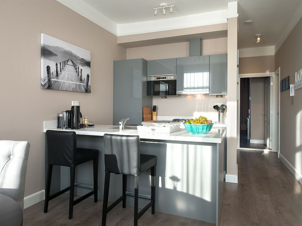Фото BizStay Park Central Apartments