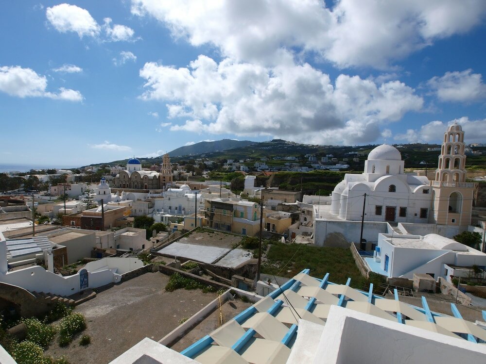 Фото Santorini Caves