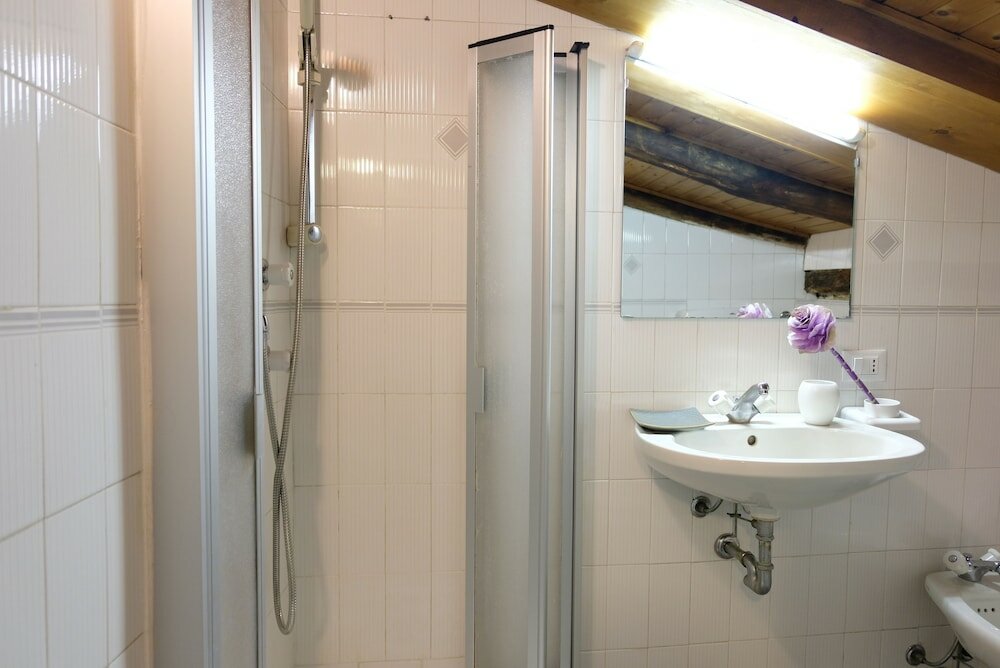 Фото Castiglione Lovely Mansarda