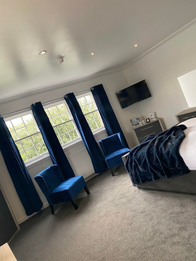 Фото The Mill House Hotel