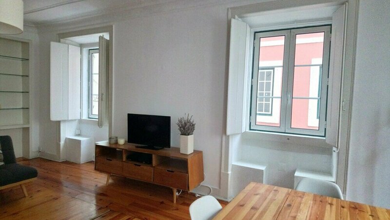 Гостиница Stunning Apartment Near Chiado в Лиссабоне