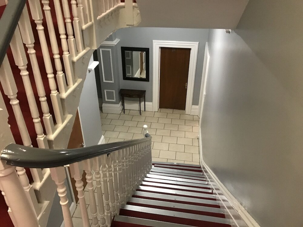 Фото Clifton House Hotel