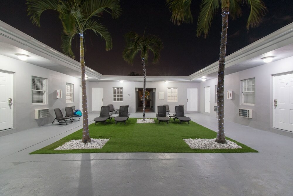 Фото отеля 2