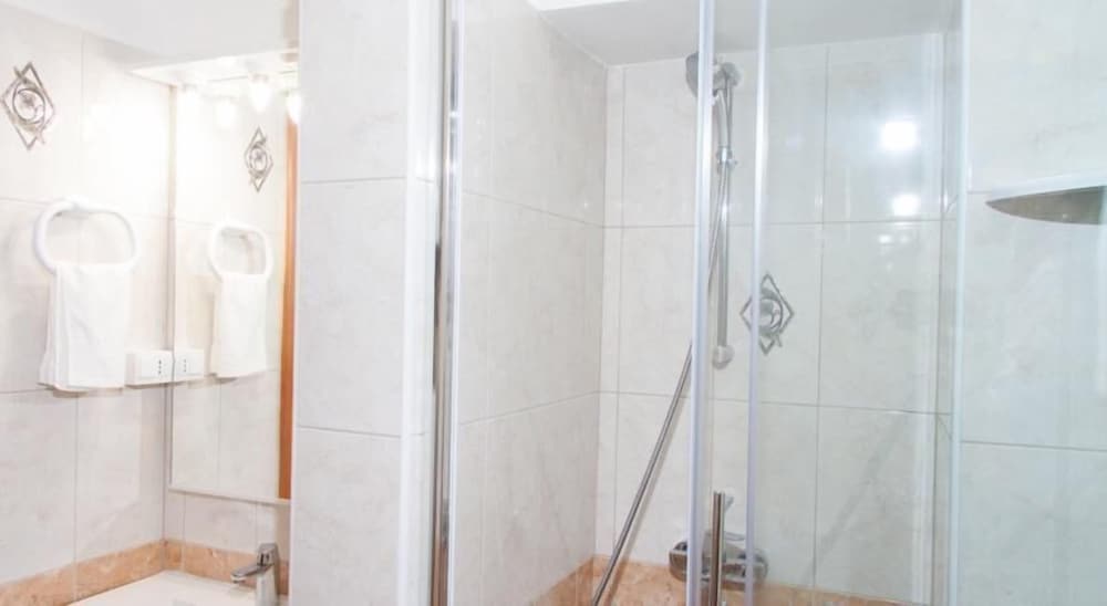 Фото Mezzanine Apartments