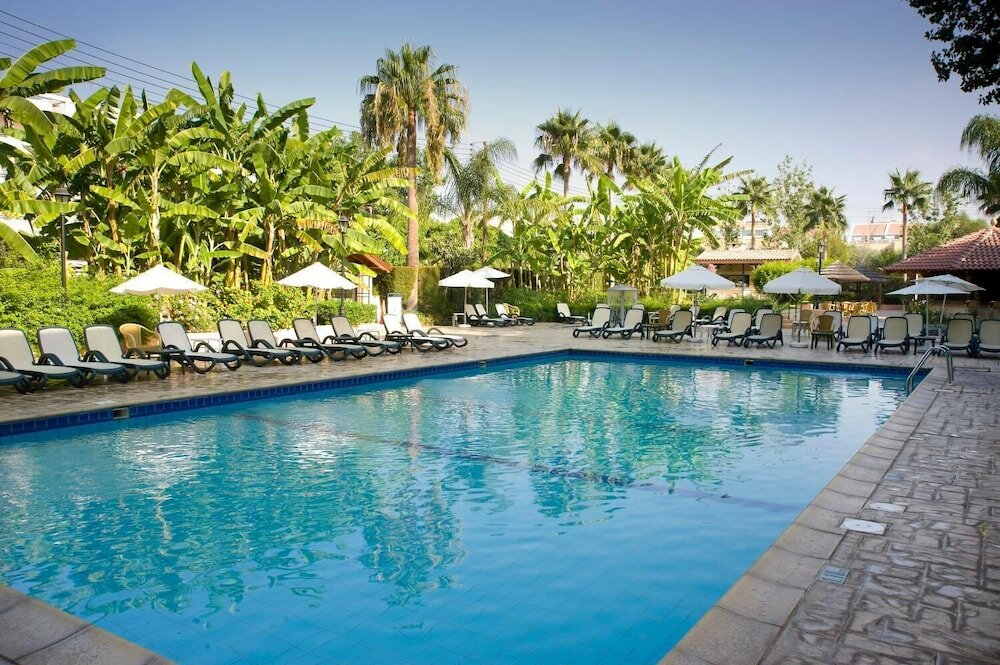 Фото отеля 2