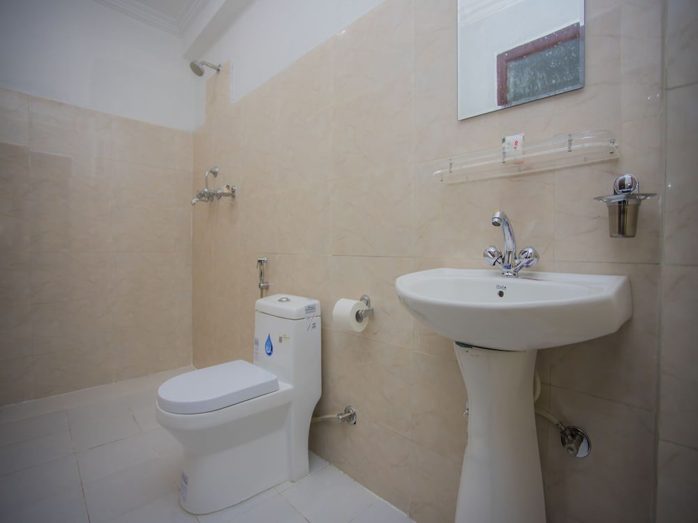 Фото Oyo 293 Royal Bouddha Hotel