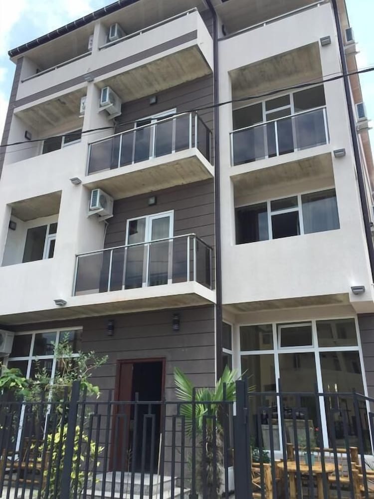 Фото Hotel Crown