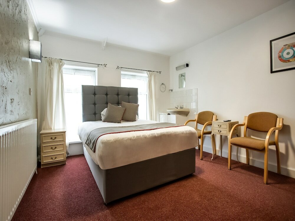 Фото Clifton Mount Hotel