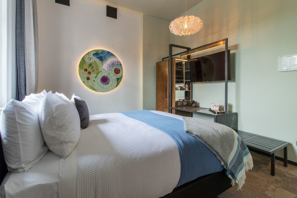 Фото Clarence Hotel