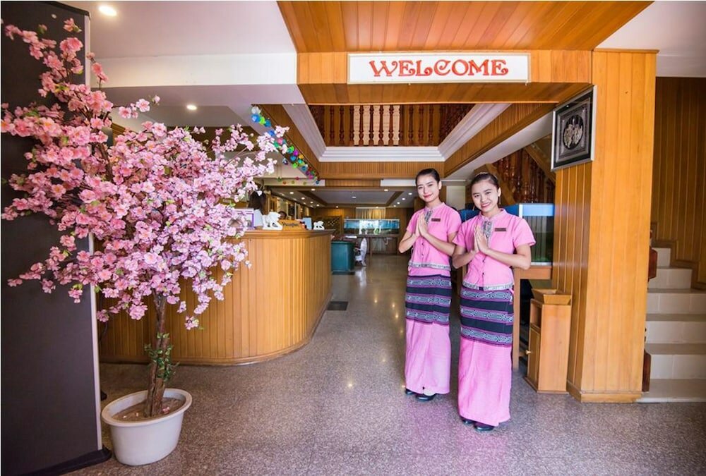 Фото Cherry Queen Hotel