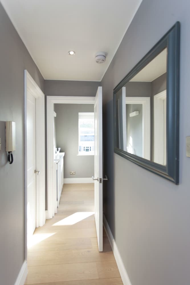 Фото Shopping Centre and Cinema Atmosphere