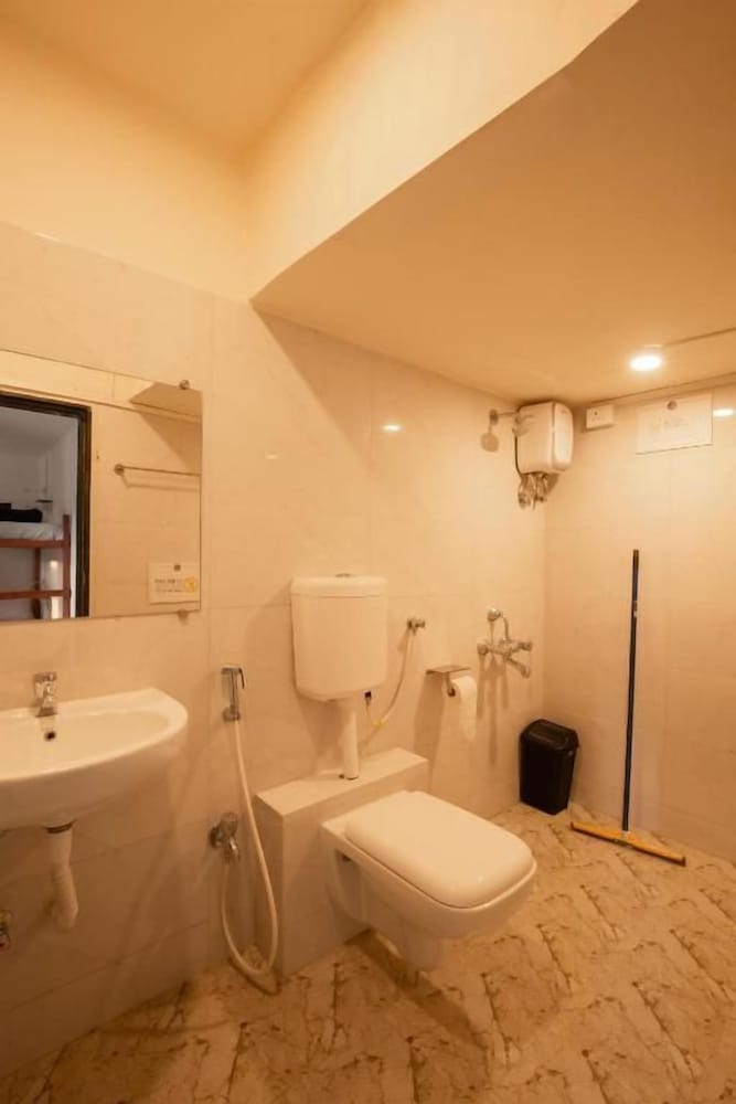 Фото Locomo Hostel - Mumbai