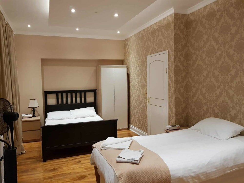 Фото Tourian Lounge Hotel