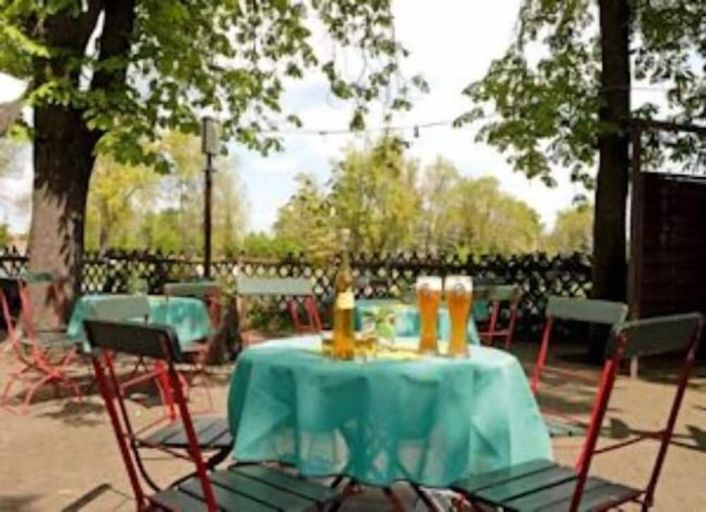 Фото Hotel Schützenhaus