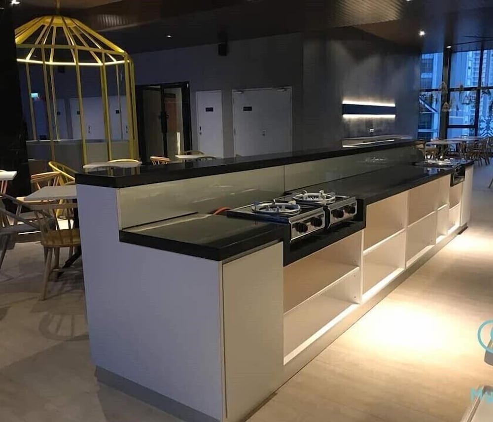 Фото Expressionz Professional Suites by Kl101