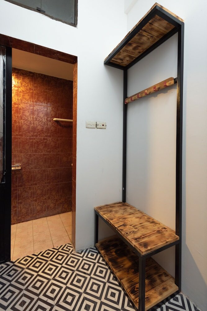 Фото Hover House