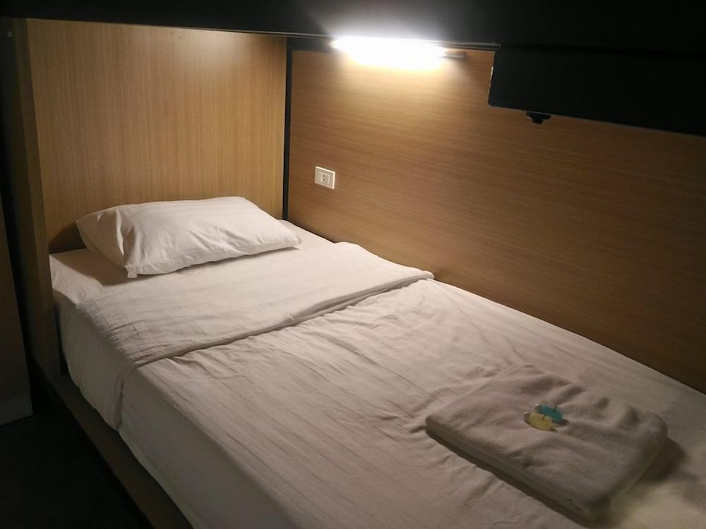 Фото Siam Hubbiz Hostel