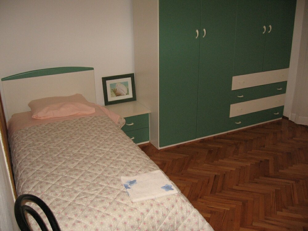 Фото Six Person Apartment With 2 Bedrooms Near the Beach in Pjescana Uvala