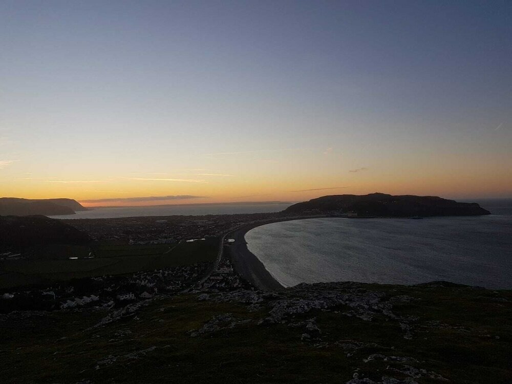 Фото Holcombe House