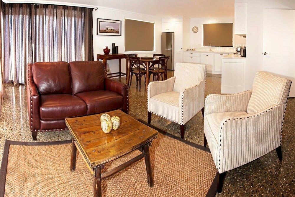 Фото Pembroke Accommodation