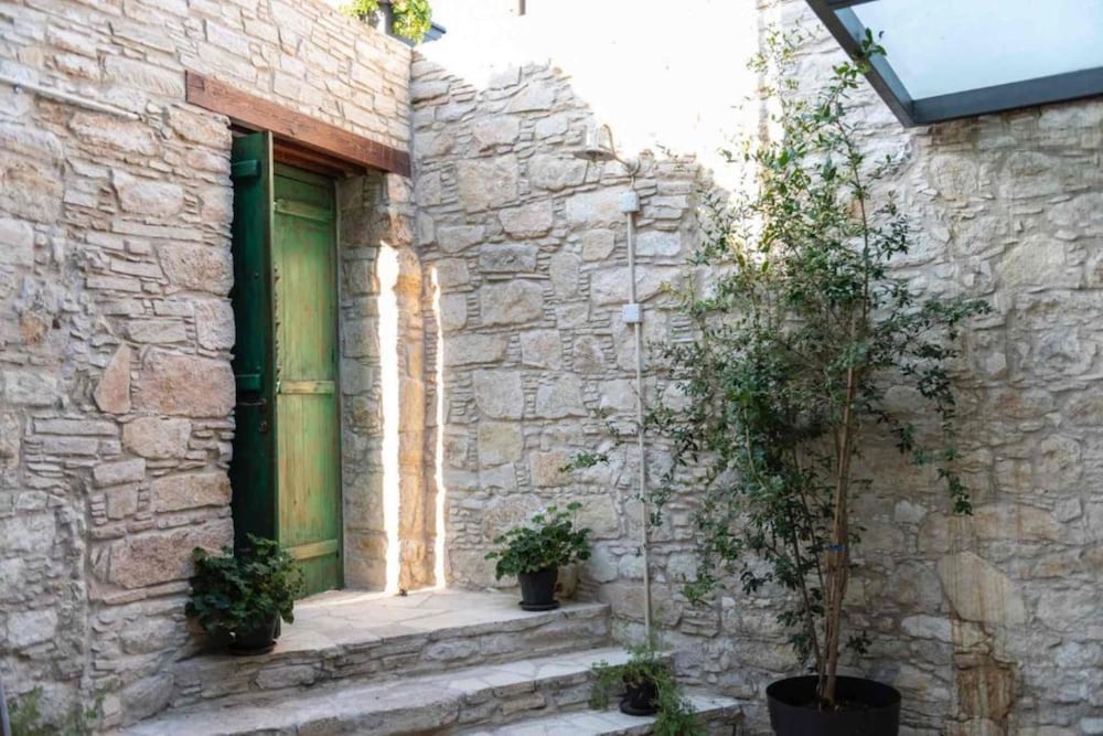 Фото Oinou Strata - Adults Only