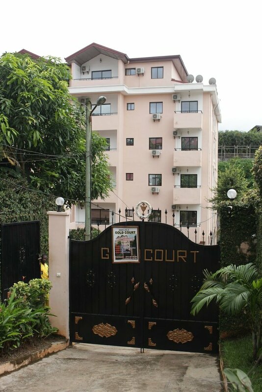 Гостиница Gold Court Appartements Meublés в Яунде