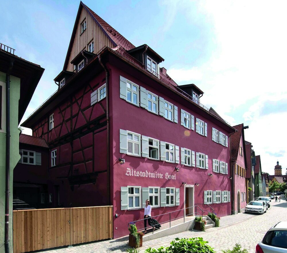 Фото отеля 2