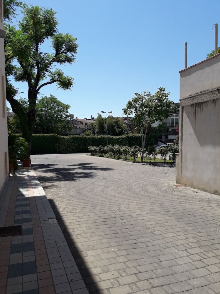 Фото Hotel Jolly