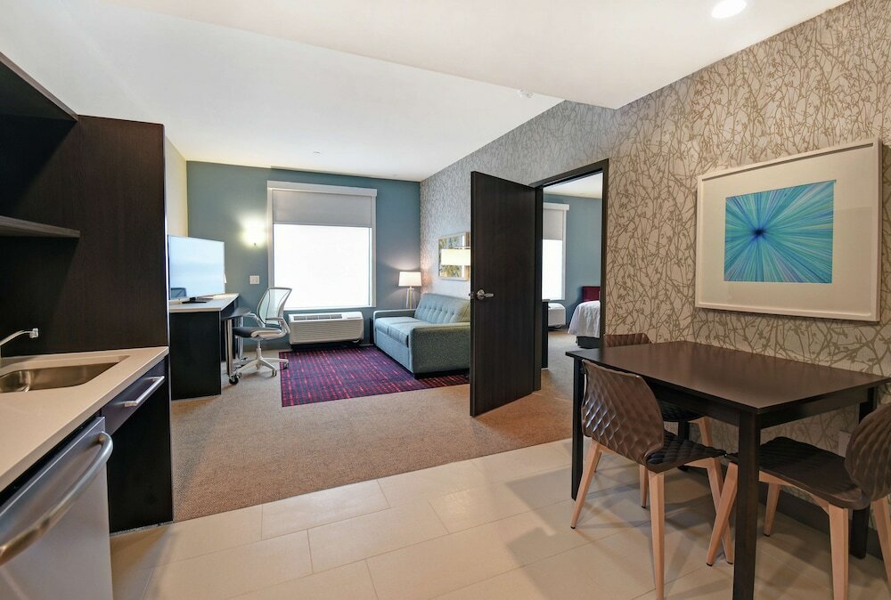 Фото Home2 Suites by Hilton Beloit