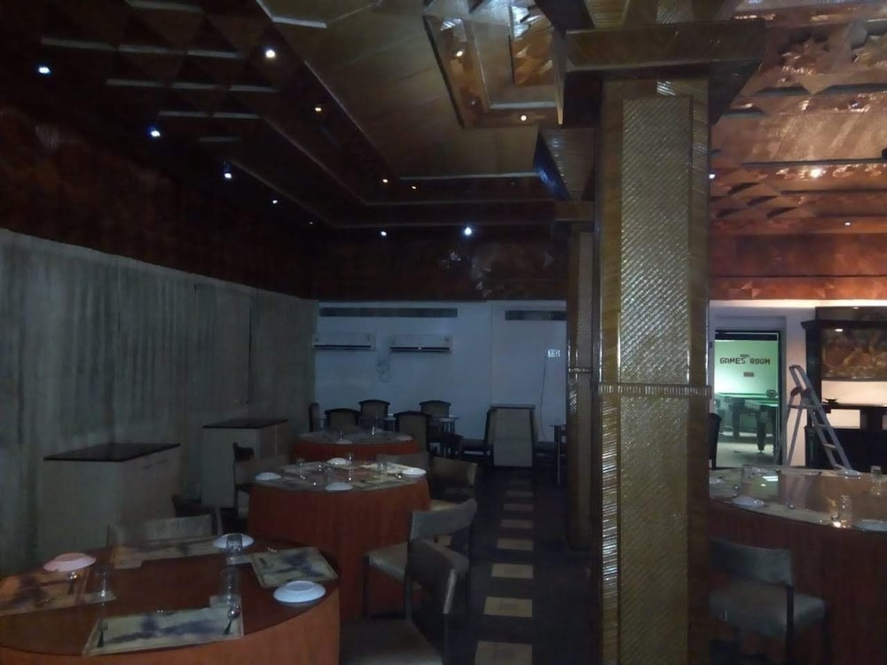 Фото Mark & Meadows