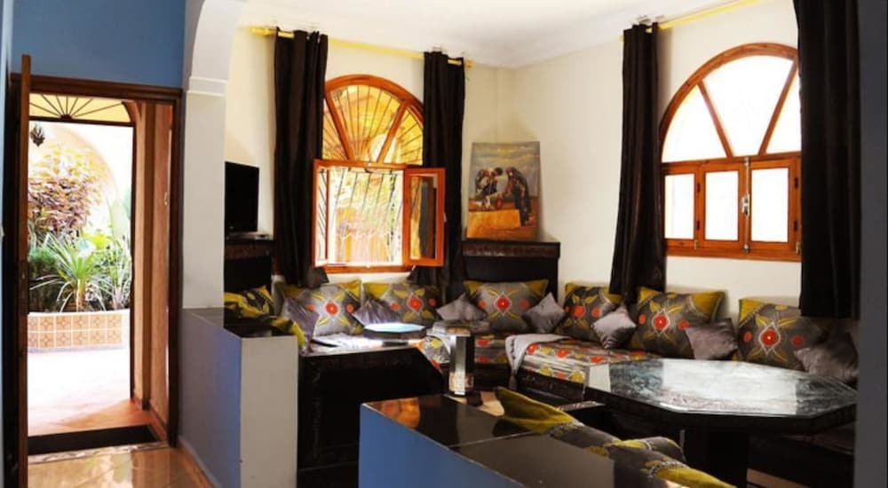 Фото Chilloutsurf Hostel & Yoga