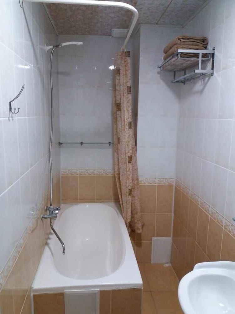 Фото Abu Shakheen Guesthouse